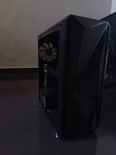 selling my Gaming setup description below