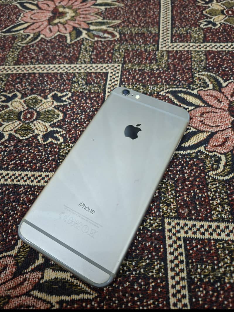 Apple iPhone 6 Plus 0