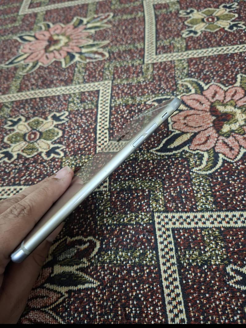 Apple iPhone 6 Plus 2