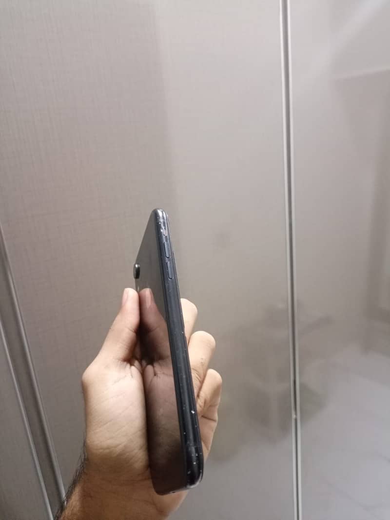 Apple iPhone XR 3