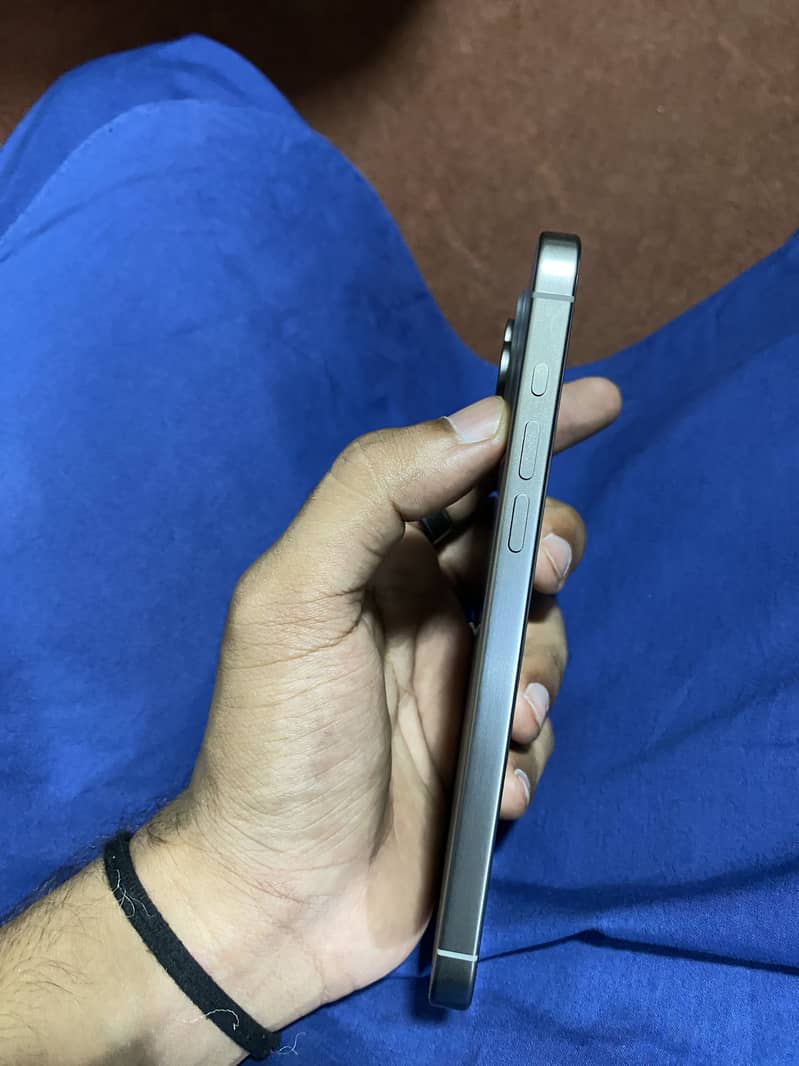 Apple iPhone 15 Pro Max 1