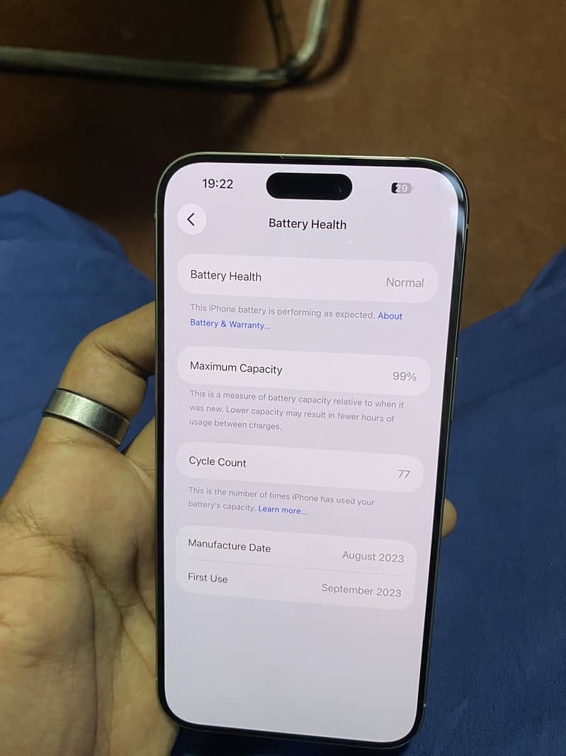 Apple iPhone 15 Pro Max 4