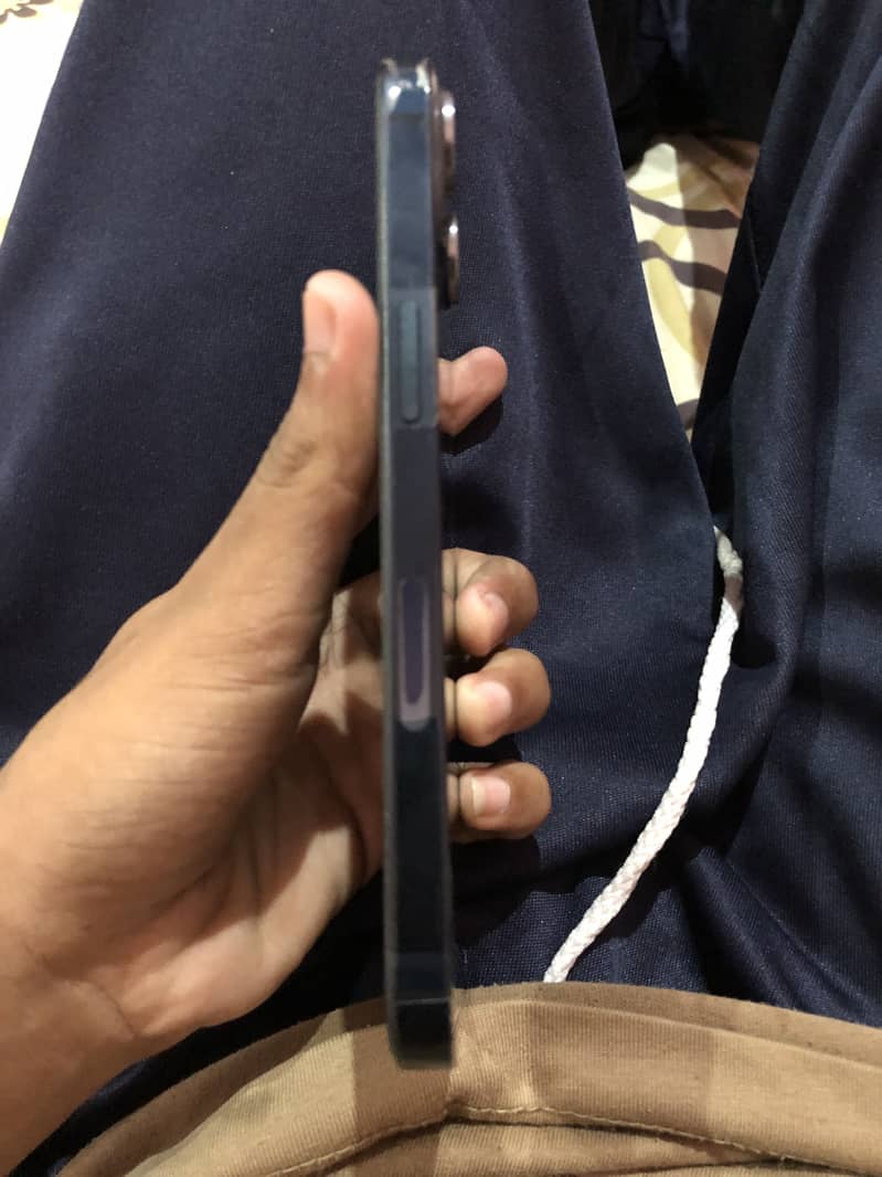 Apple iPhone 13 3