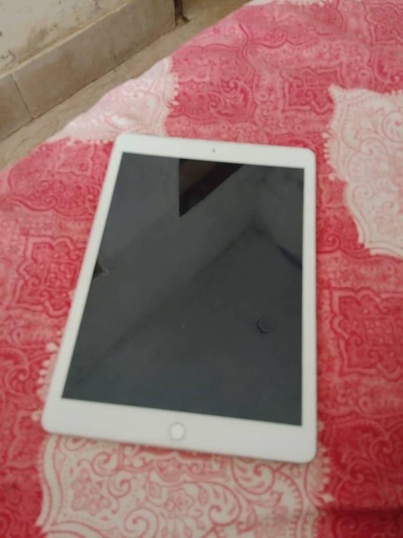 i pad A2197 3