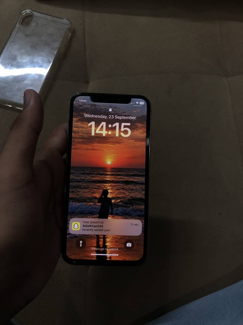 Apple iPhone X 5