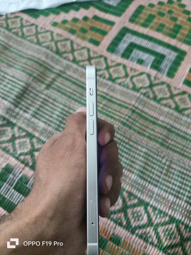 Apple iPhone 12 5