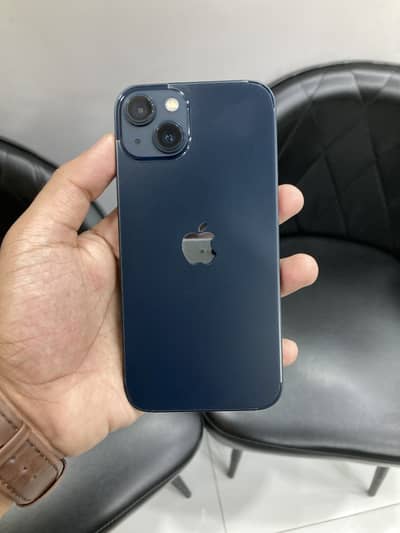 Apple iPhone 13