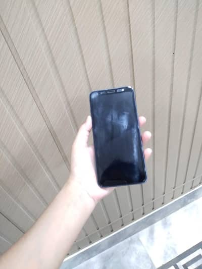 Samsung Mobile J8