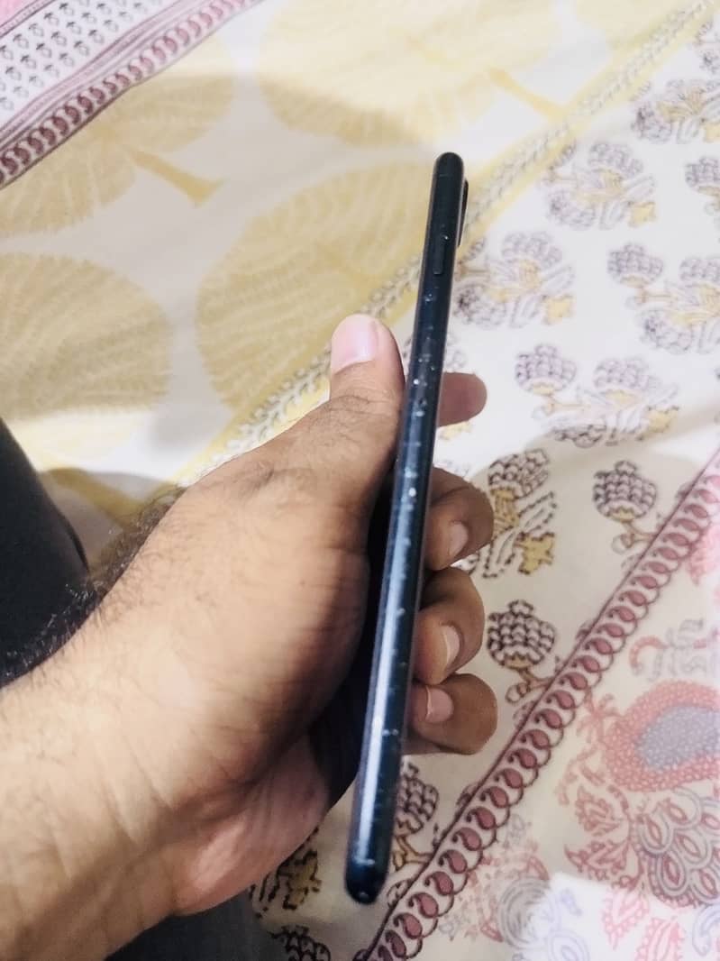 Apple iPhone 7 Plus 4