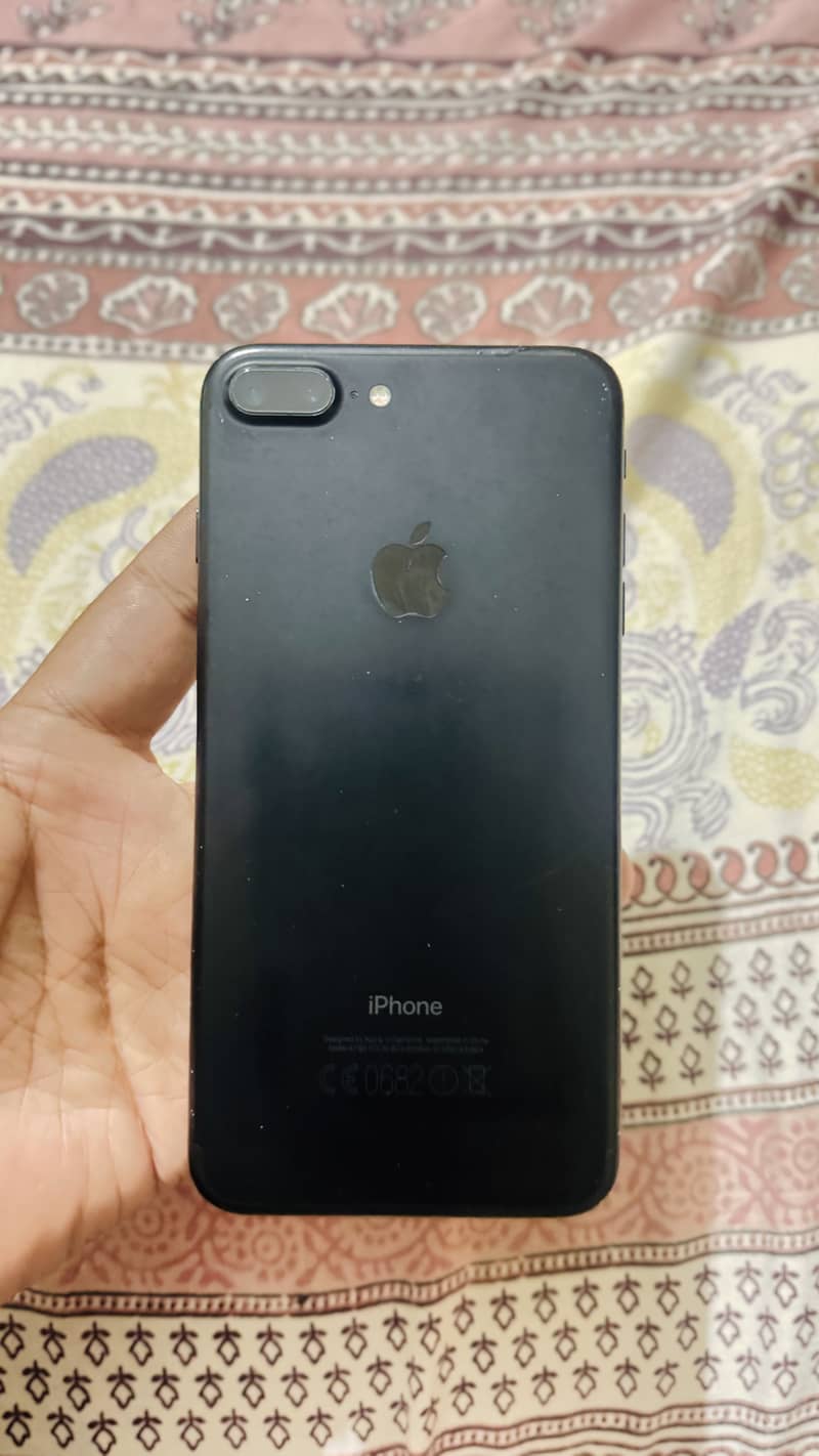 Apple iPhone 7 Plus 6
