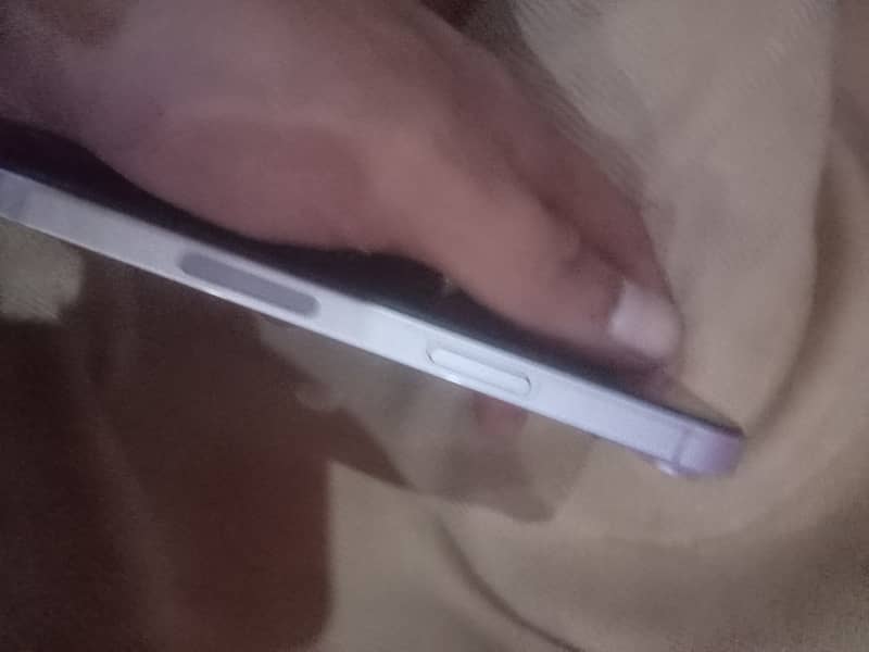 Apple iPhone 14 2
