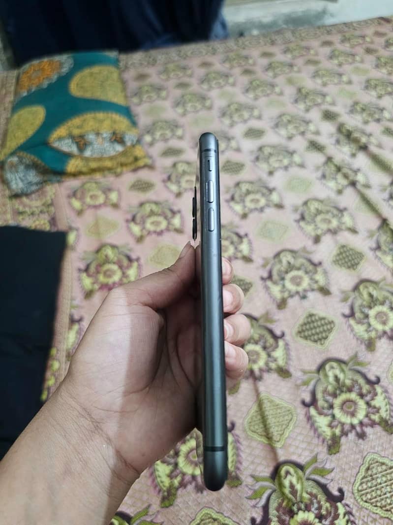 Apple iPhone 11 2