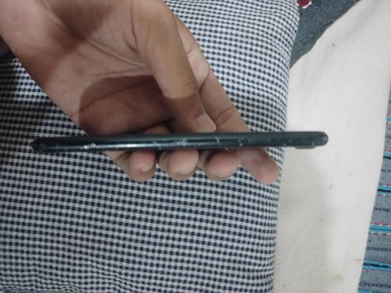 Apple iPhone 7 3