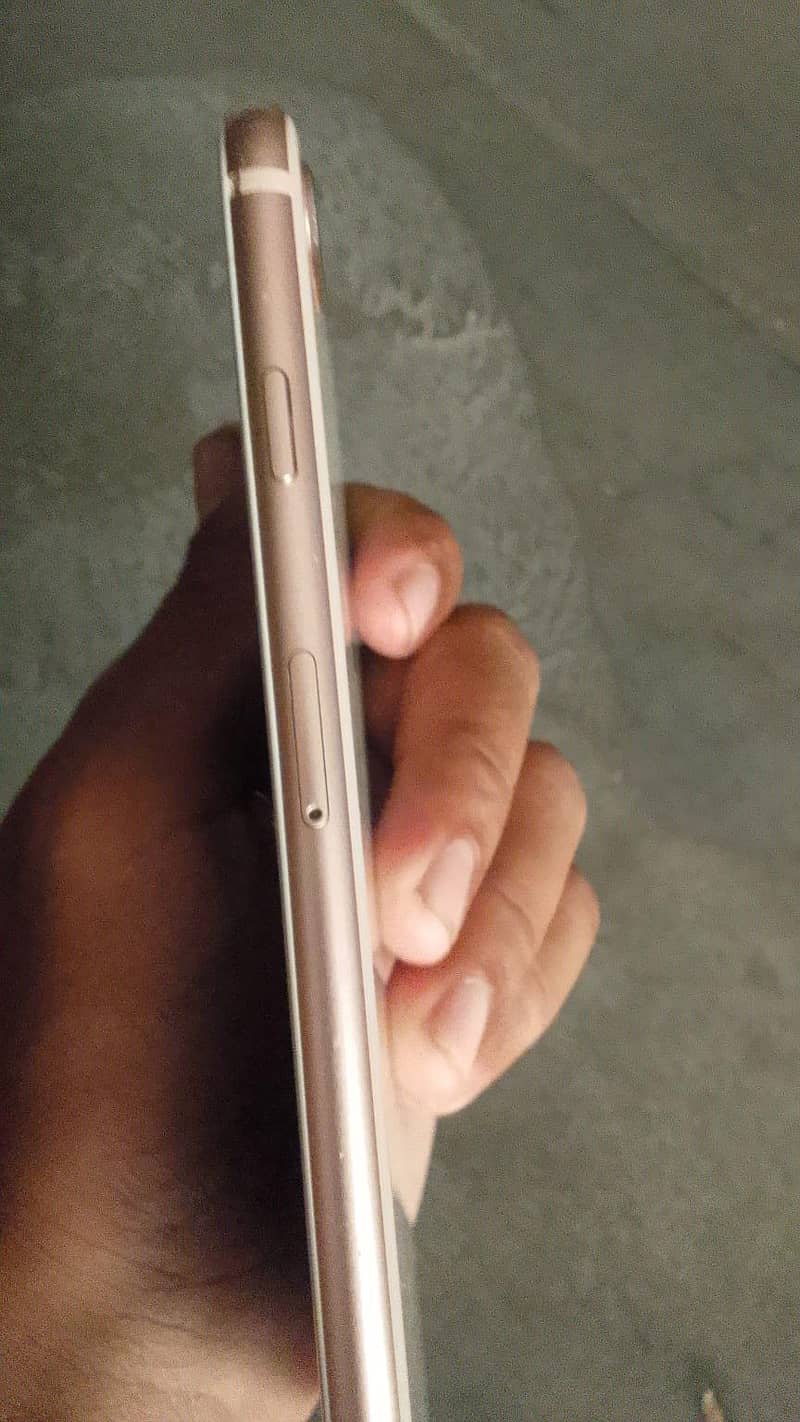 Apple iPhone 8 Plus 2
