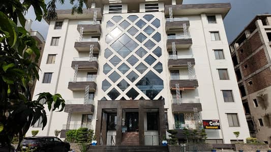 4.6 Marla Corner Flat For Rent Phase 8 - Ex Air Avenue DHA Lahore