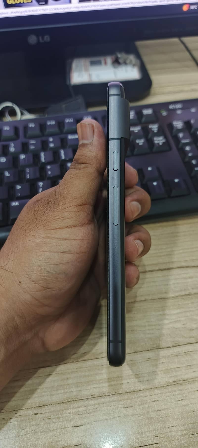 Google Pixel 8 5