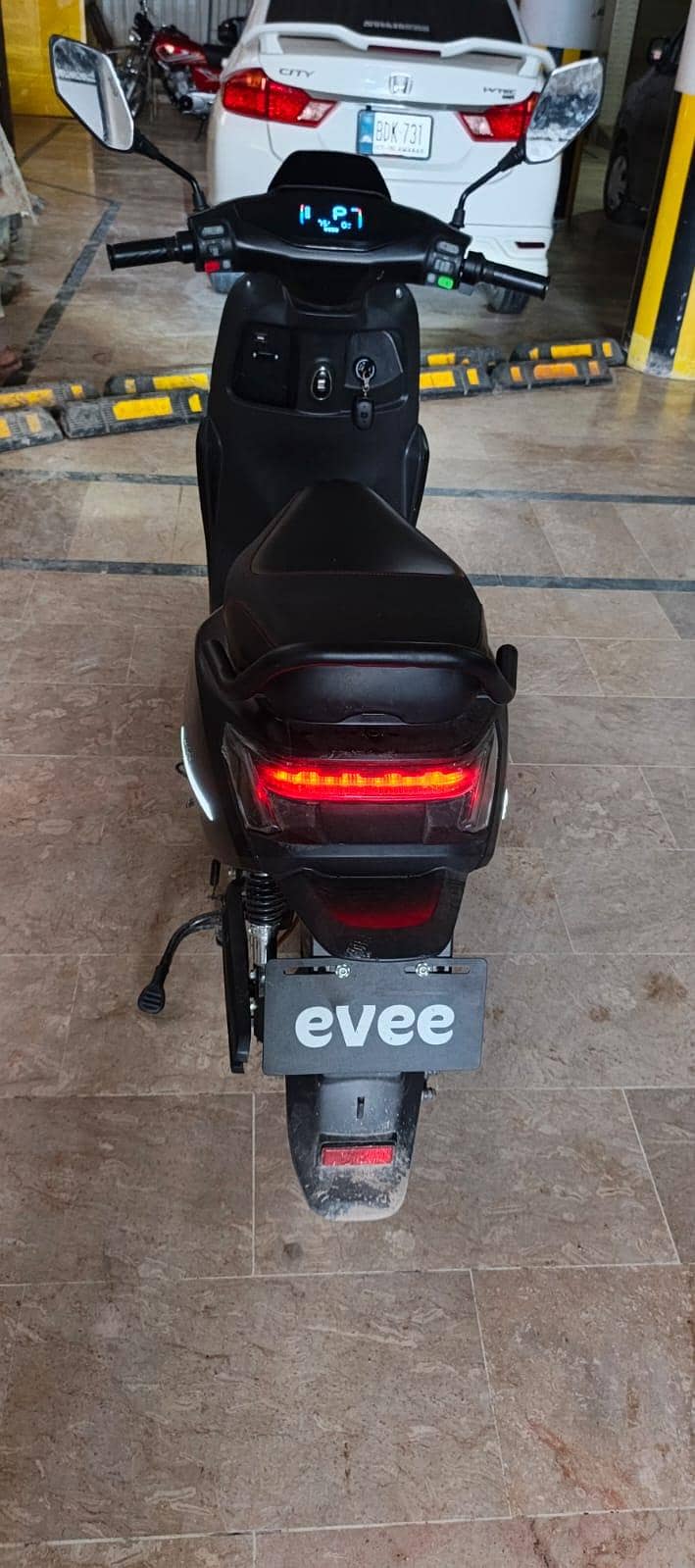 evee s1 1