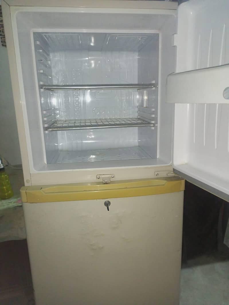 Orient Refrigerator/Fridge 1