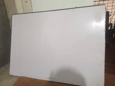 White board (like new condition)