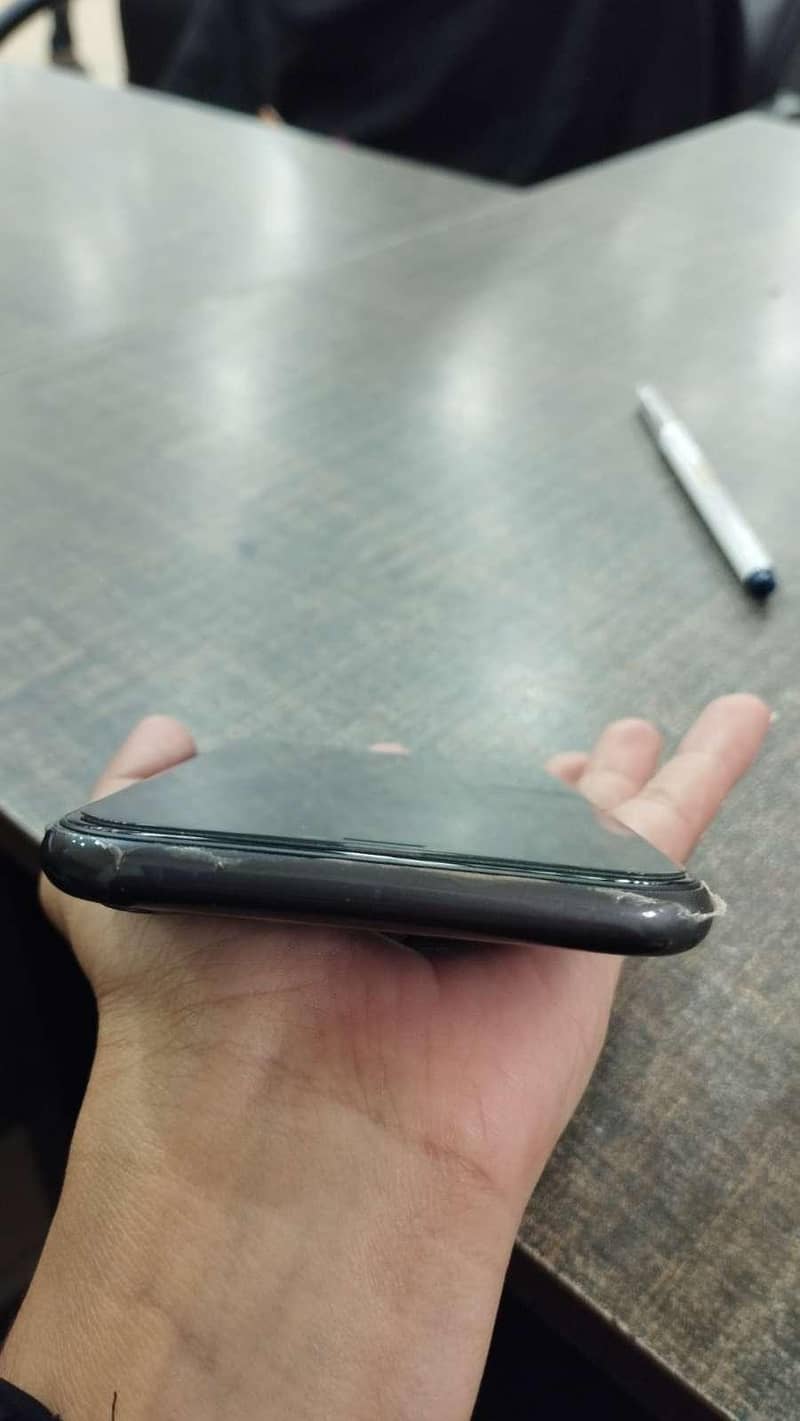 Apple iPhone 11 2
