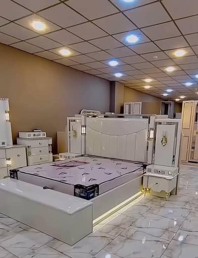 Premium Modern White Bedroom Set with Built-in LEDs (9.5/10 Condition)