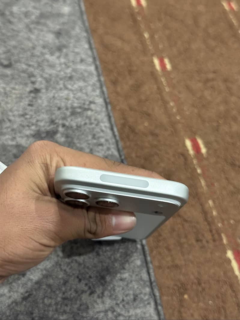 Apple iPhone 17 Pro Max 2