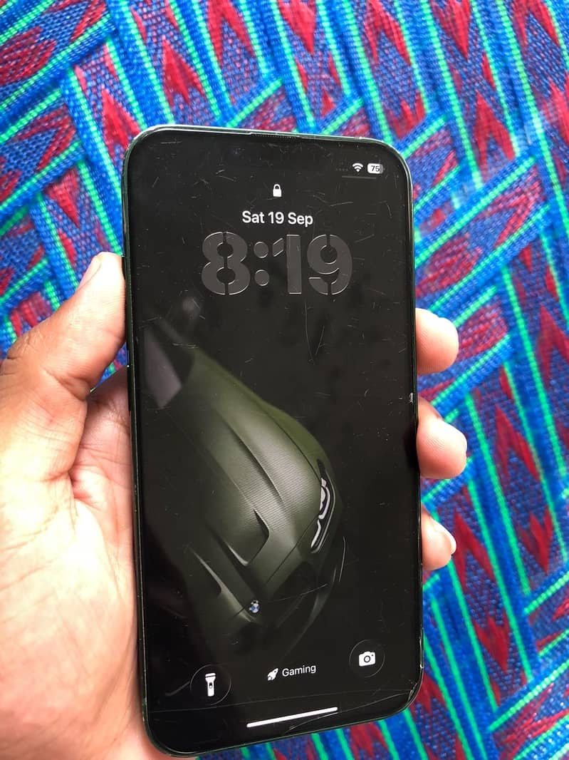 Apple iPhone 13 1