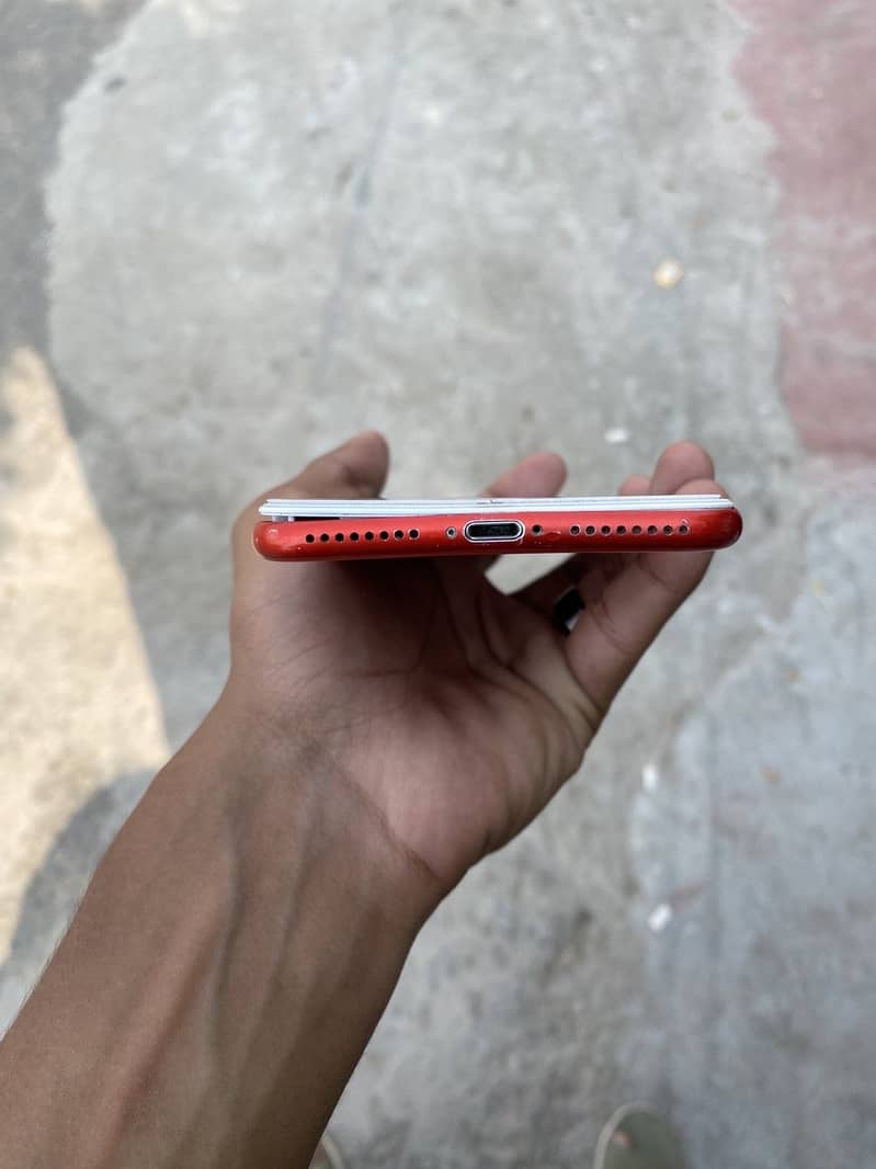 Apple iPhone 7 Plus 2