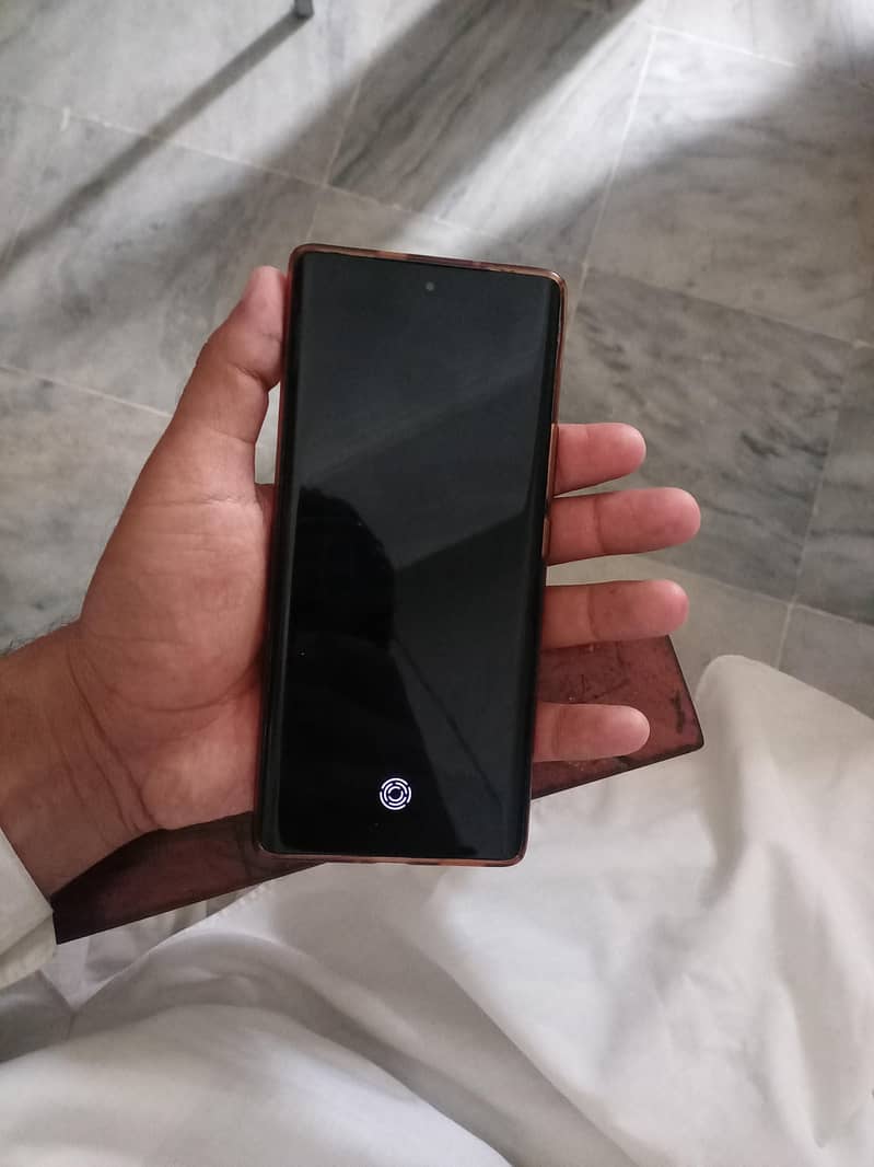 Tecno CAMON 30S 1