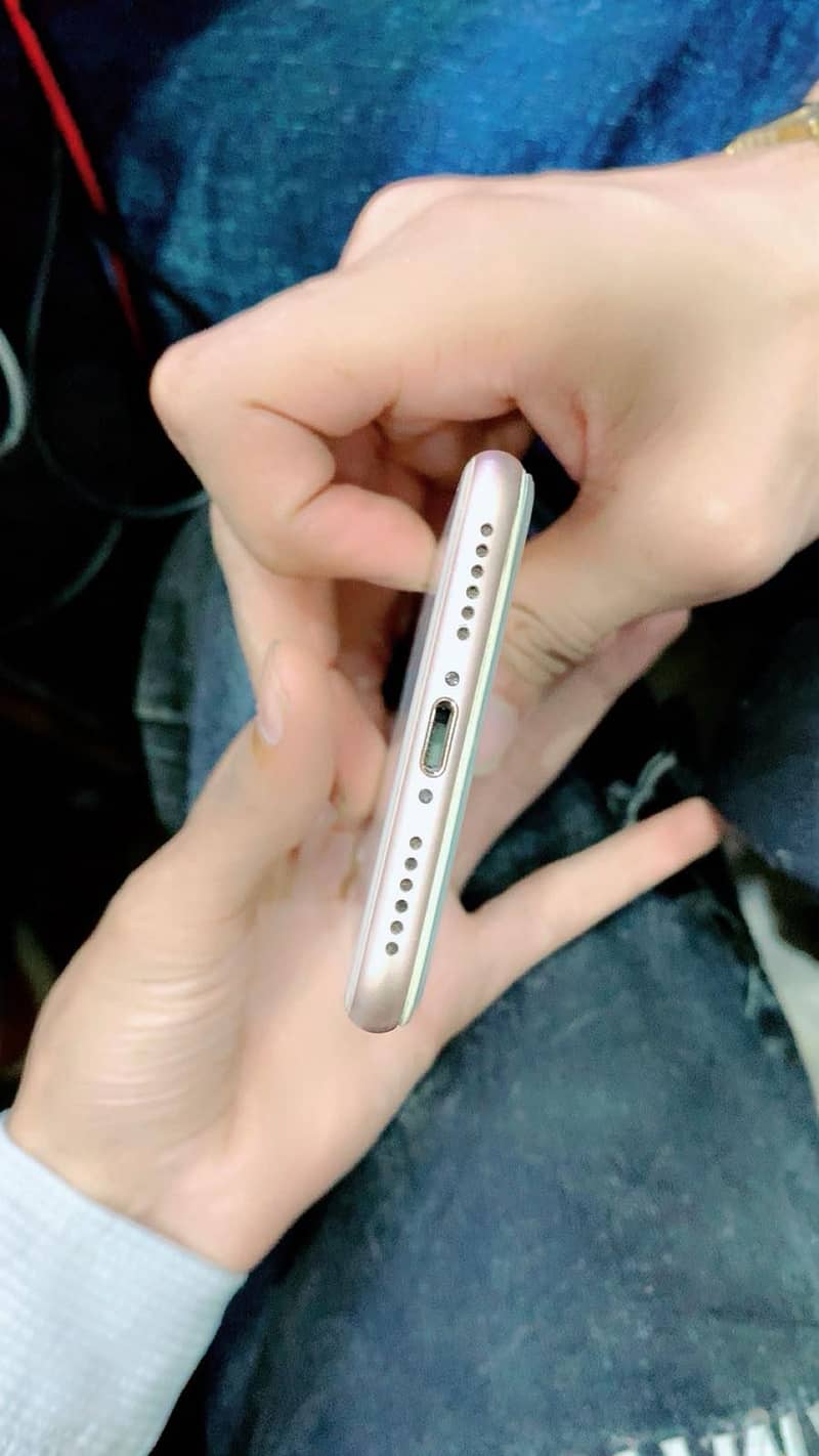 Apple iPhone 8 2