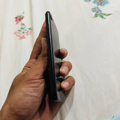 Apple iPhone SE