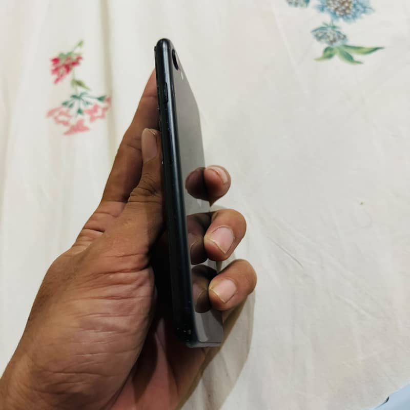 Apple iPhone SE 0