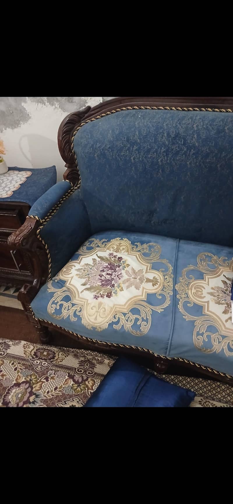 sofa for sell 0