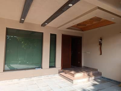 Fully Furnished Dream House For Short Rentals!! Prime Location.