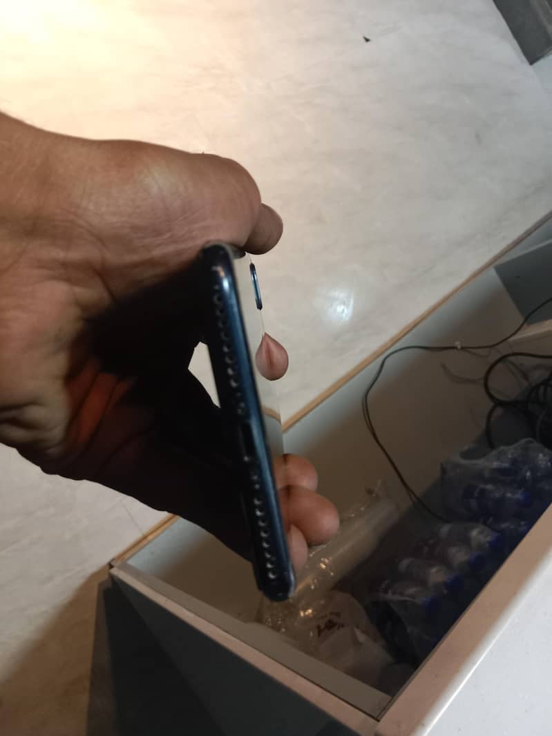 Apple iPhone 7 Plus 5
