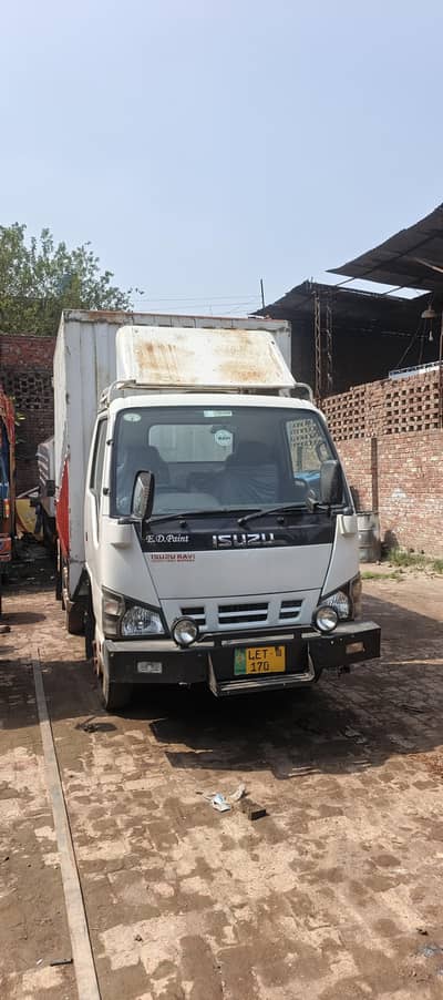 Isuzu NKR