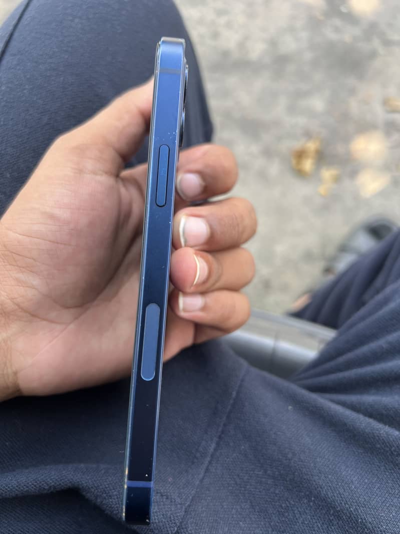 IPHONE 12 pta 4