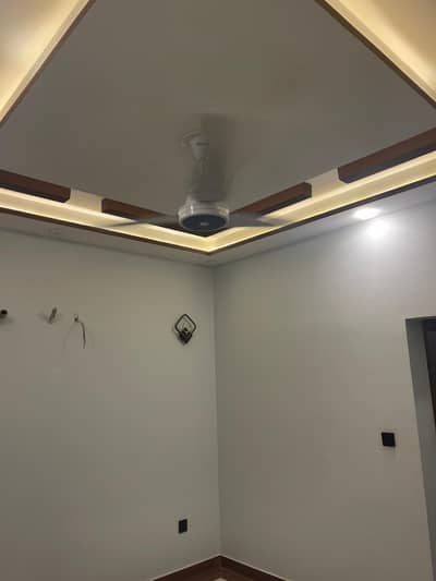 3 Bed DD Lounge 125 Square Yard Villa FOR SALE At ALI BLOCK All Amenities Nearby Including MOSQUE, General Store & Parks