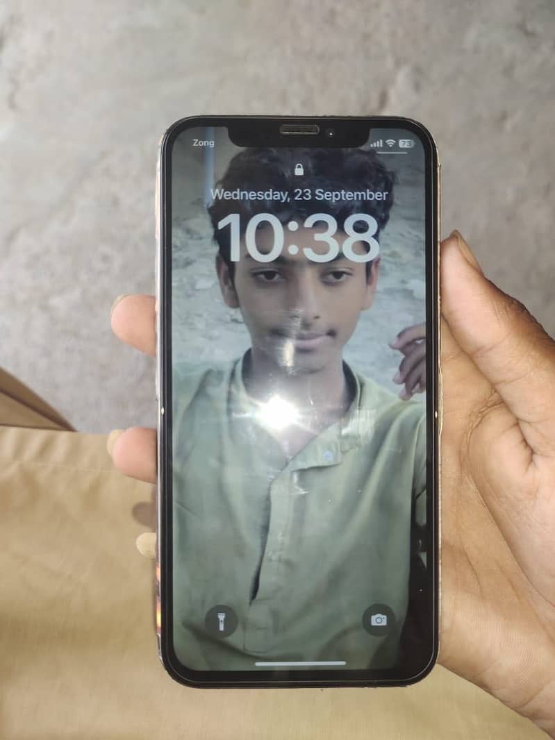 Apple iPhone X 0