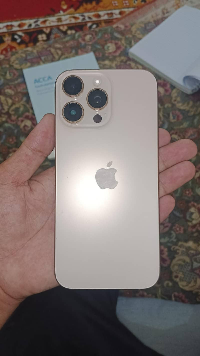 Apple iPhone 16 Pro Max 0