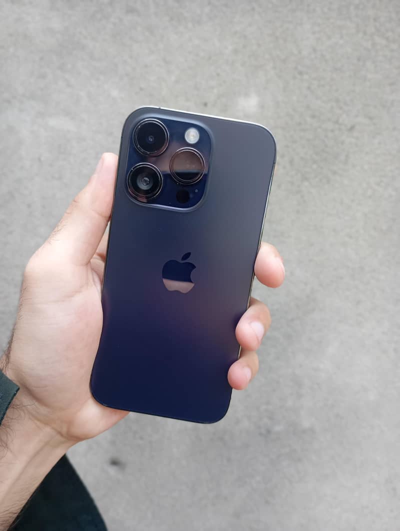 Apple iPhone 14 Pro 0