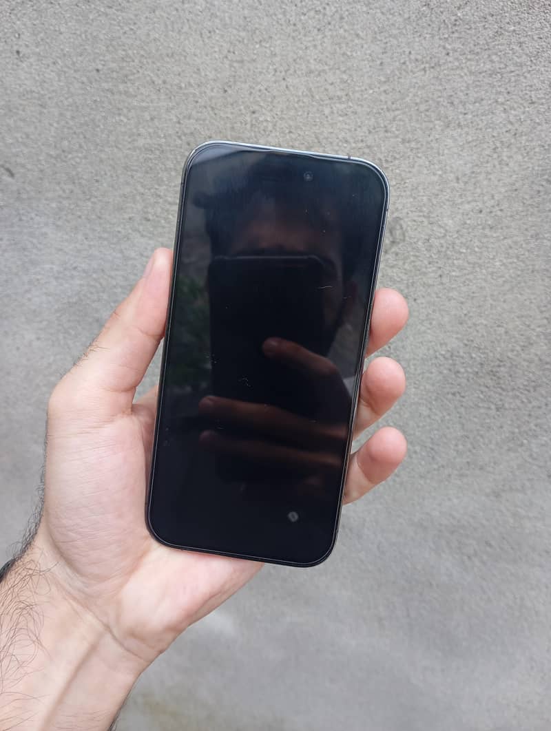 Apple iPhone 14 Pro 1