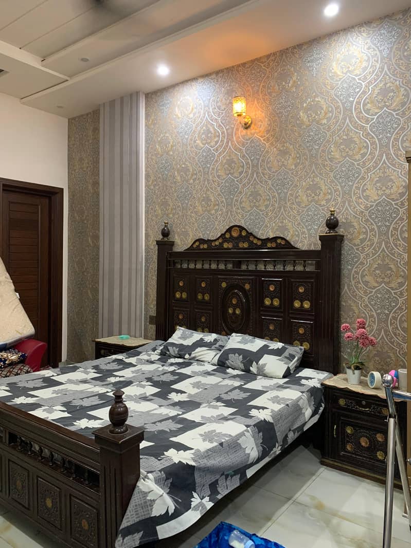 Kind size Bed side table dressing or sofas 6