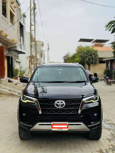 Toyota Fortuner 2021
