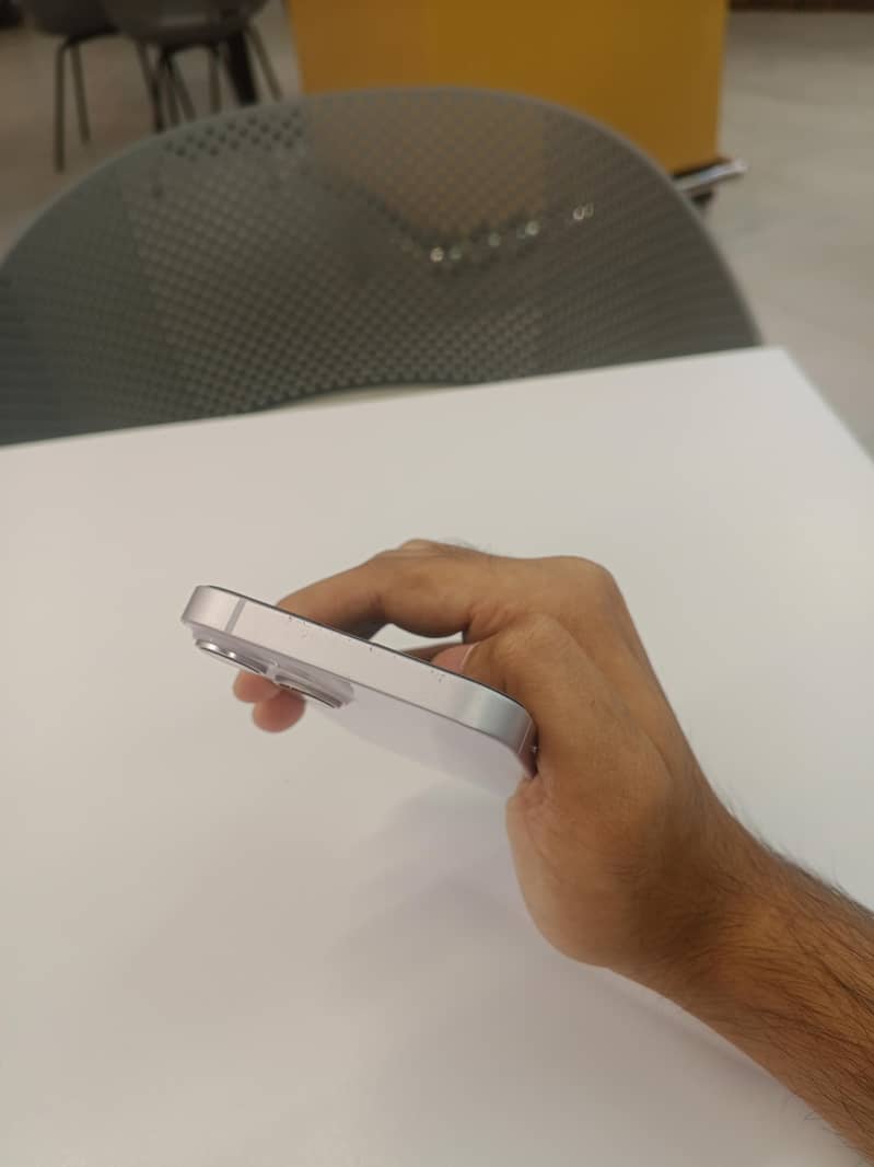 Apple iPhone 14 5