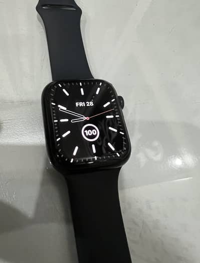 Apple watch series 8
