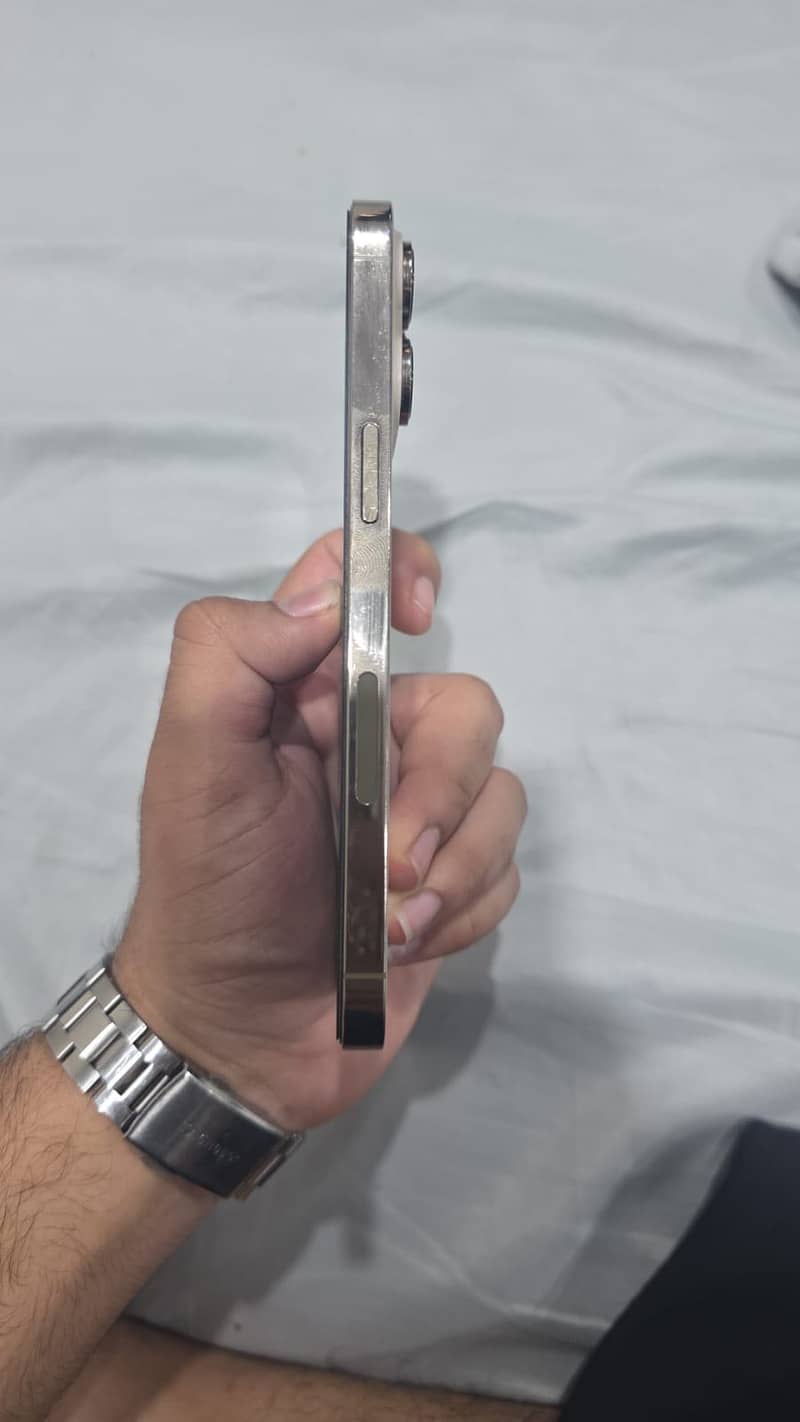 Iphone 14 pro max 3