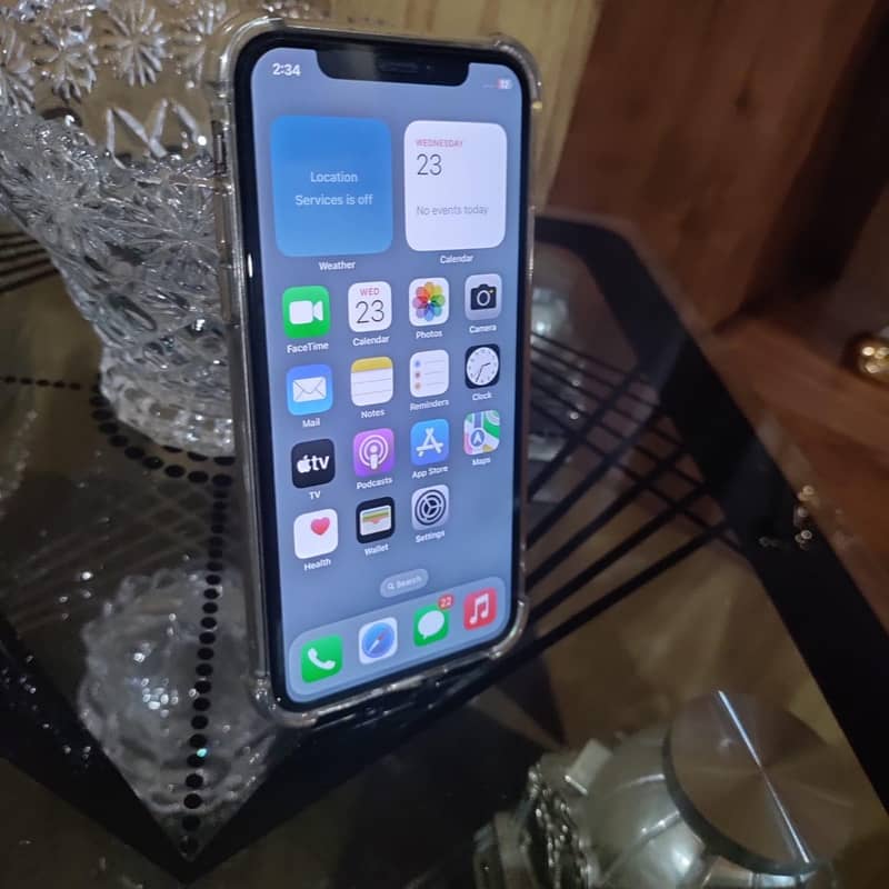 Apple iPhone X 4