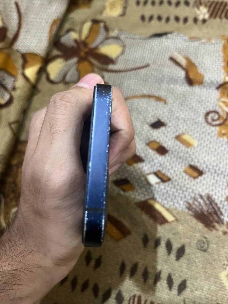 Apple iPhone 12 5