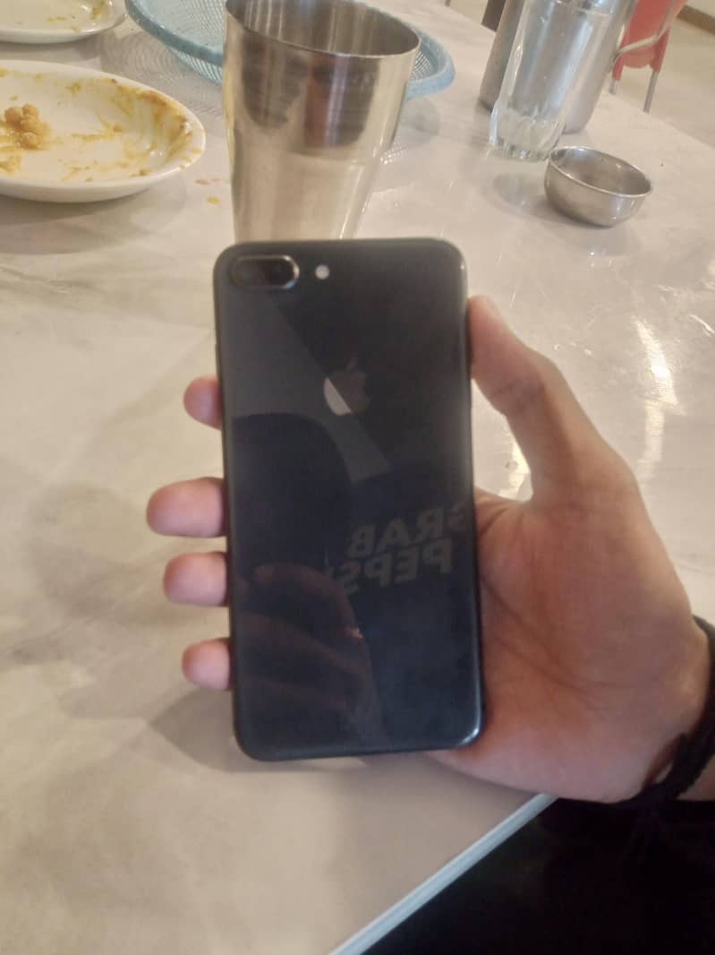 iphone 8 plus 1